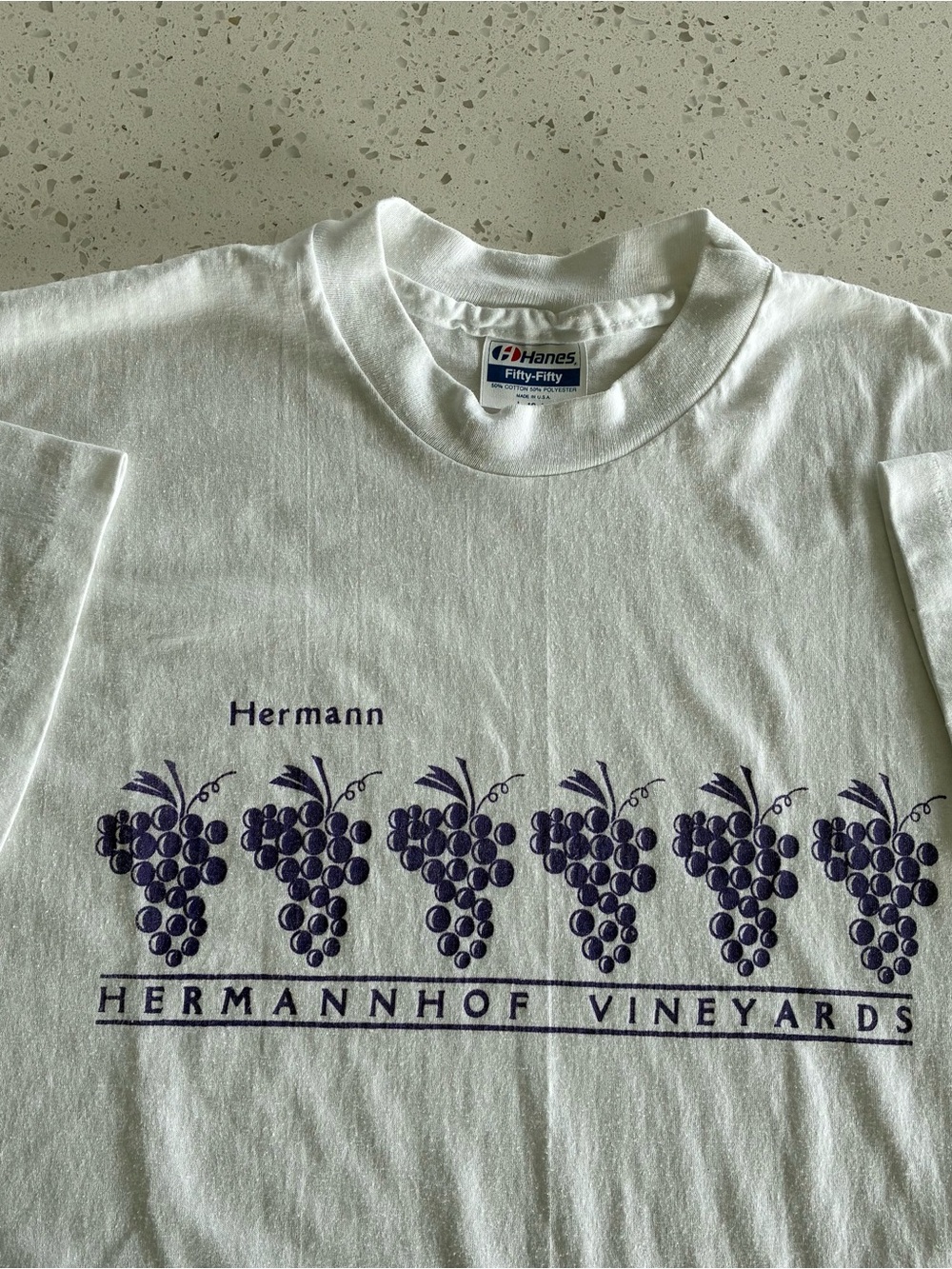 A3 - VINTAGE 90s HERMANNHOF VINEYARDS GRAPE WINE HANES FIFTY FITTY T SHIRT